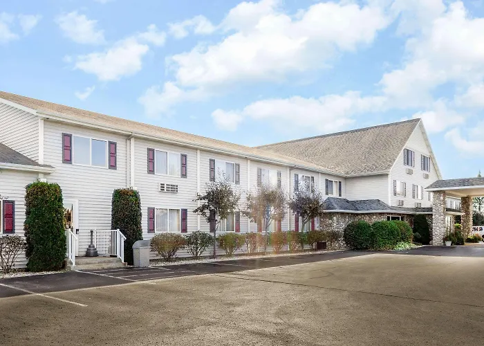 Super 8 By Wyndham St. Ignace